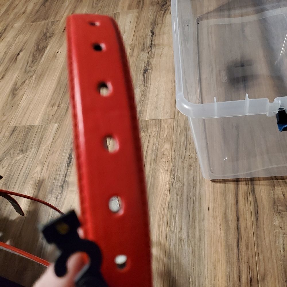 Red 1 inch belt  - Picture 2 of 4